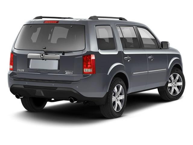 2012 Honda Pilot 2WD Touring with DVD Rear Entertainment System and Navigation
