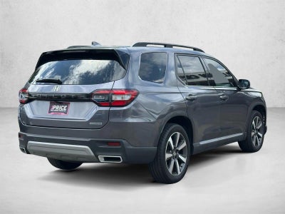 2024 Honda Pilot Touring 2WD