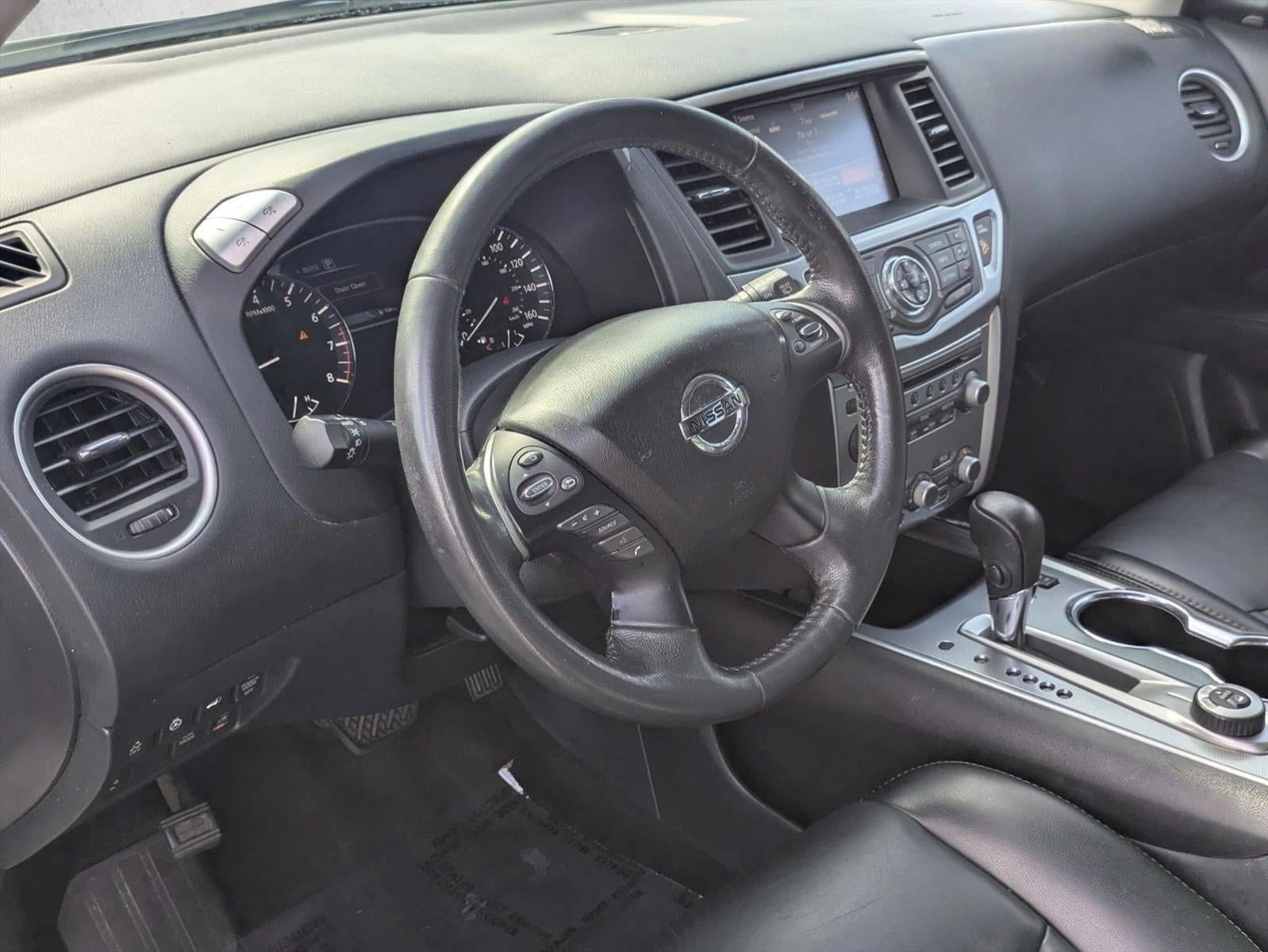 2017 Nissan Pathfinder 4x4 SL
