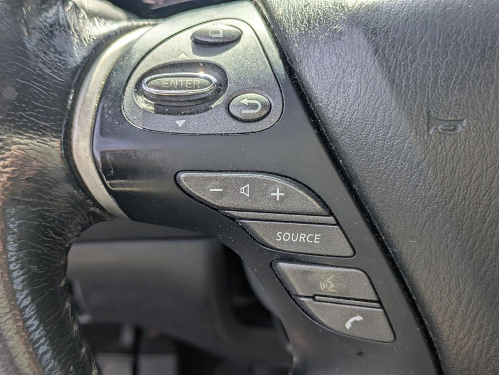 2017 Nissan Pathfinder 4x4 SL