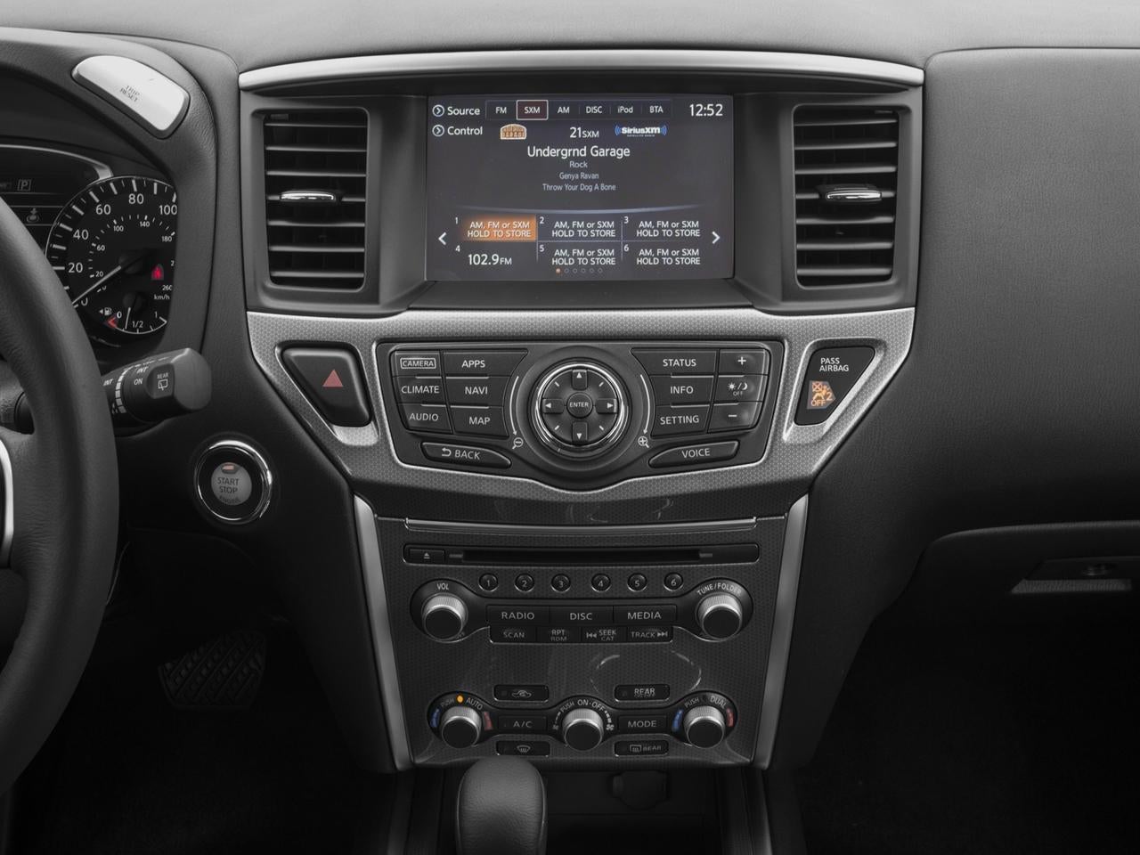 2017 Nissan Pathfinder 4x4 SL