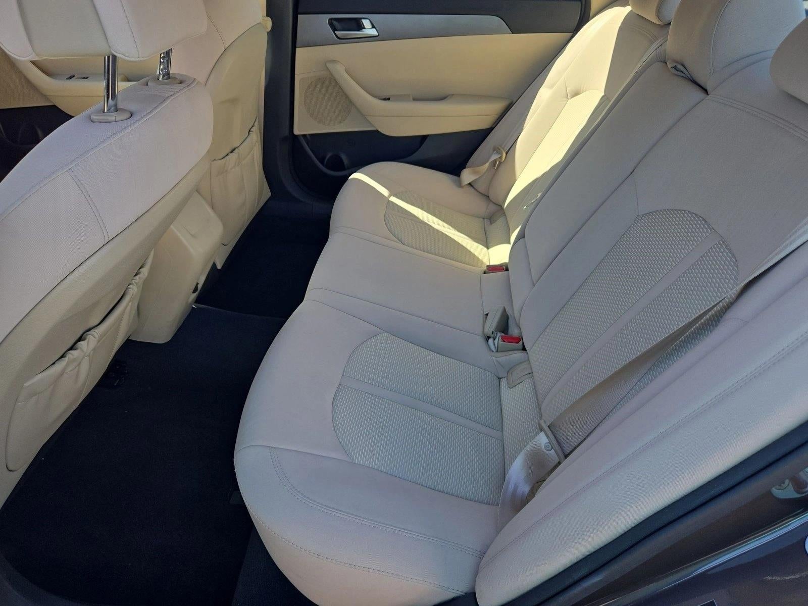 2015 Hyundai SONATA 4dr Sdn 2.4L SE