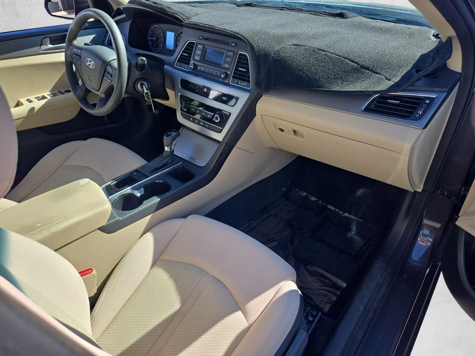 2015 Hyundai SONATA 4dr Sdn 2.4L SE