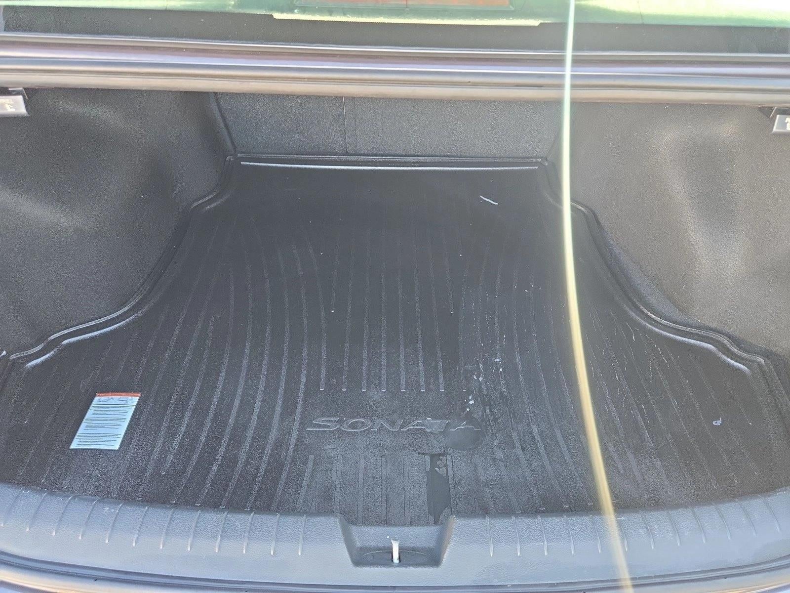 2015 Hyundai SONATA 4dr Sdn 2.4L SE