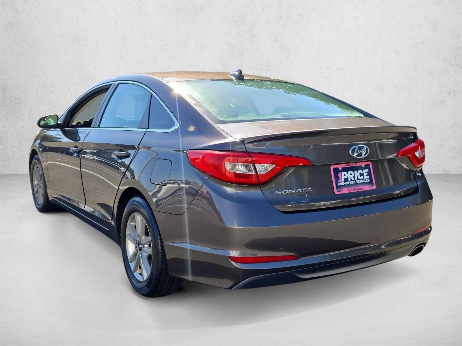 2015 Hyundai SONATA 4dr Sdn 2.4L SE