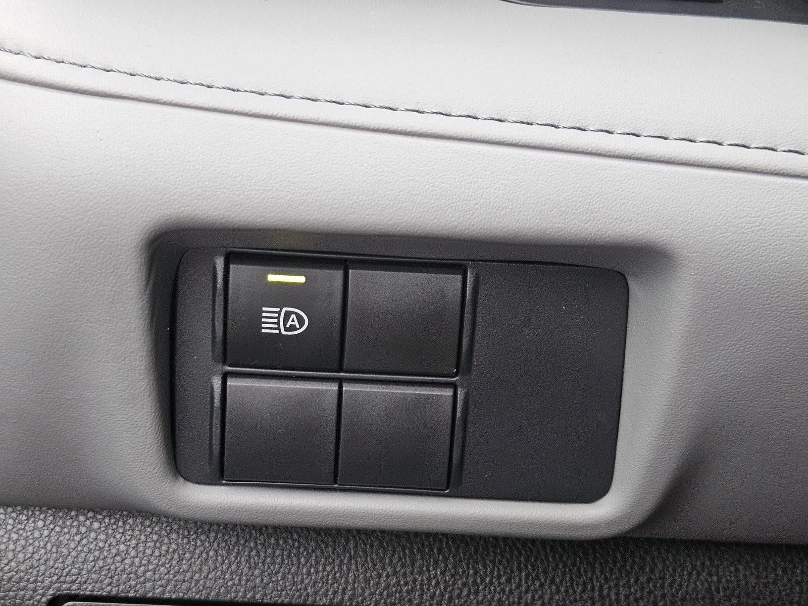 2021 Toyota Highlander L FWD (Natl)