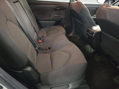 2024 Toyota Highlander LE FWD (Natl)