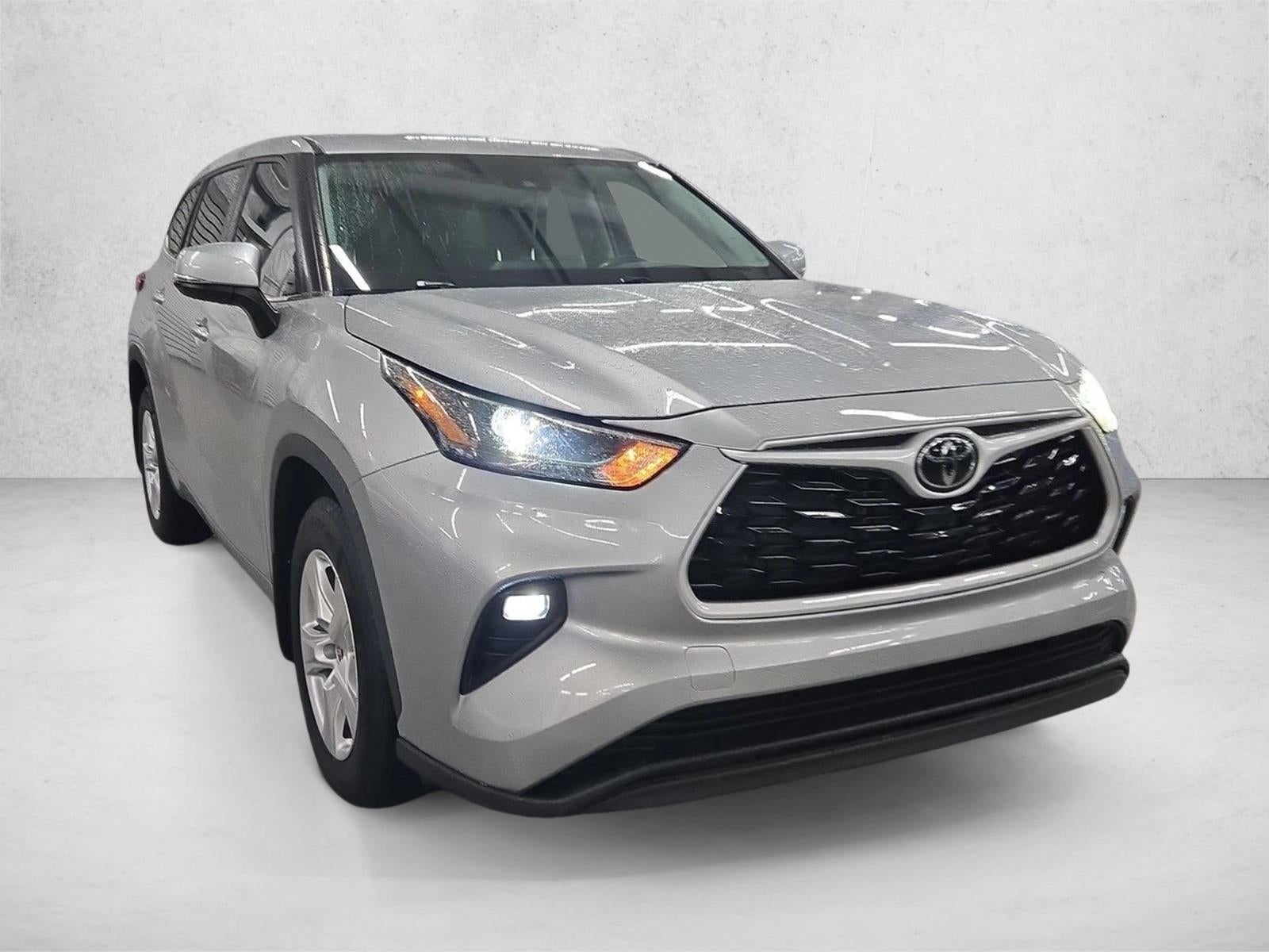 2024 Toyota Highlander LE FWD (Natl)