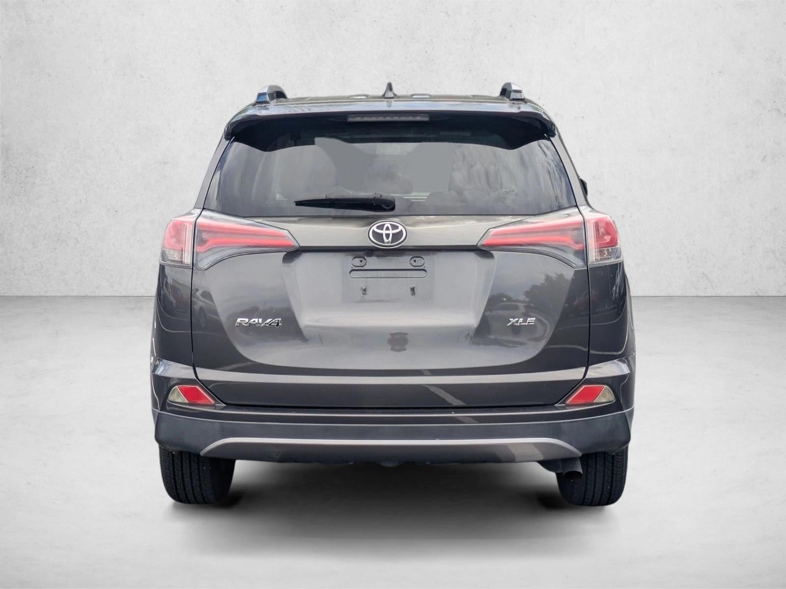 2017 Toyota RAV4 XLE FWD (GS)