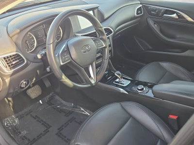 2017 INFINITI QX30 Luxury FWD