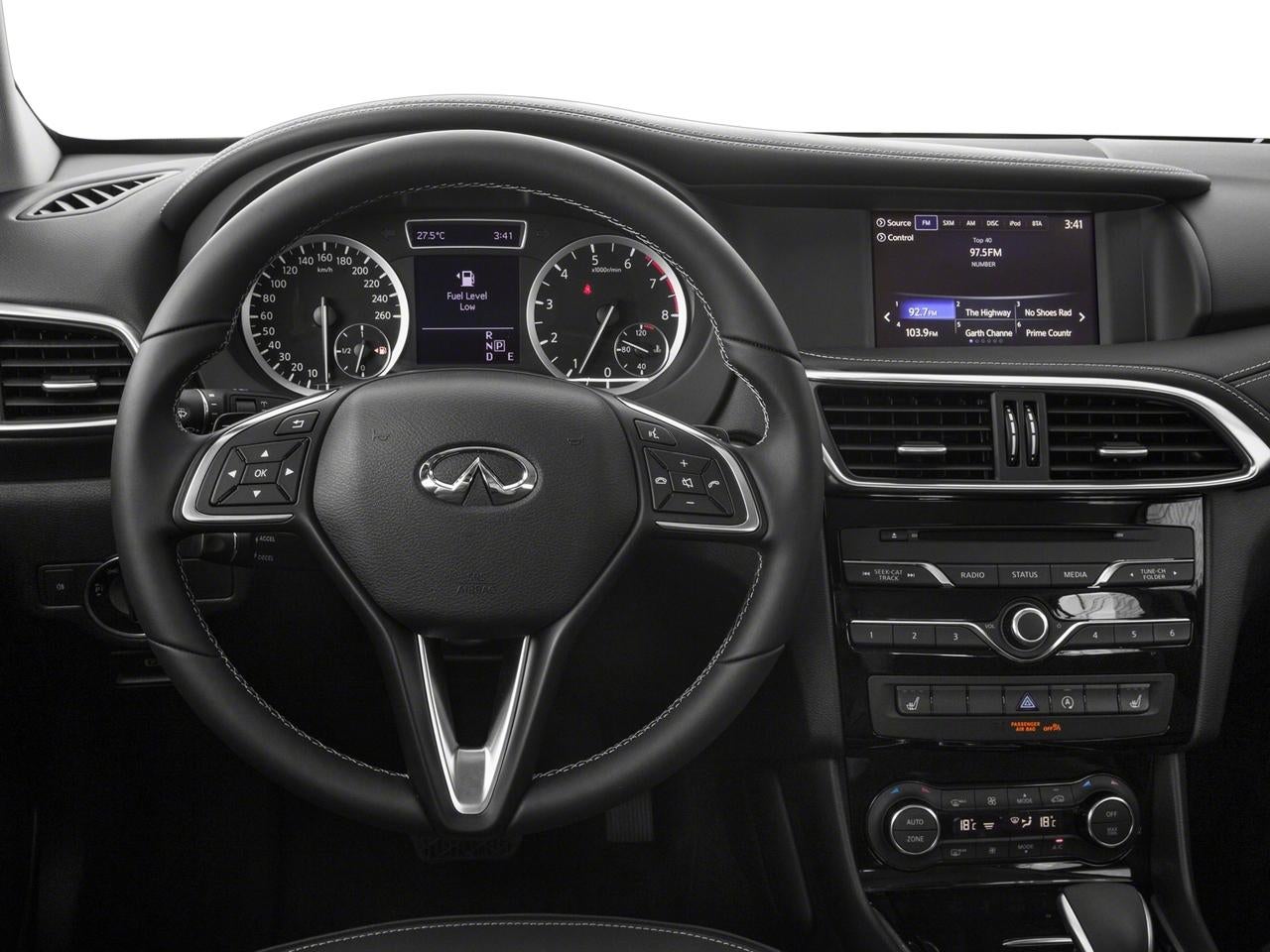 2017 INFINITI QX30 Luxury FWD