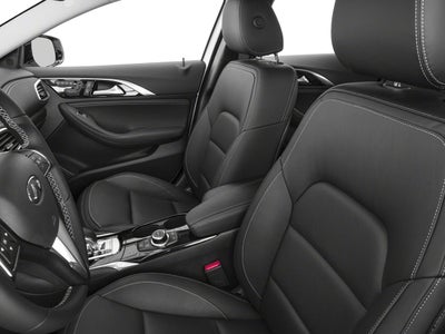 2017 INFINITI QX30 Luxury FWD