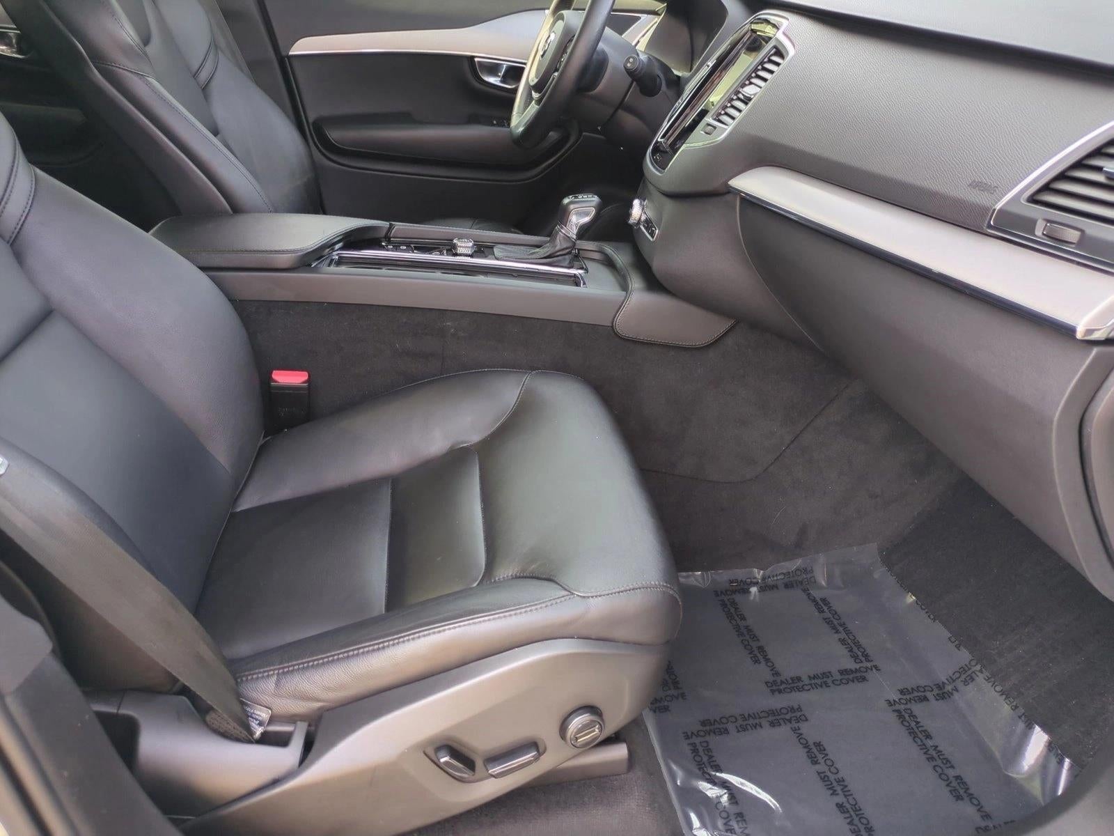 2021 Volvo XC90 T5 FWD Momentum 7P