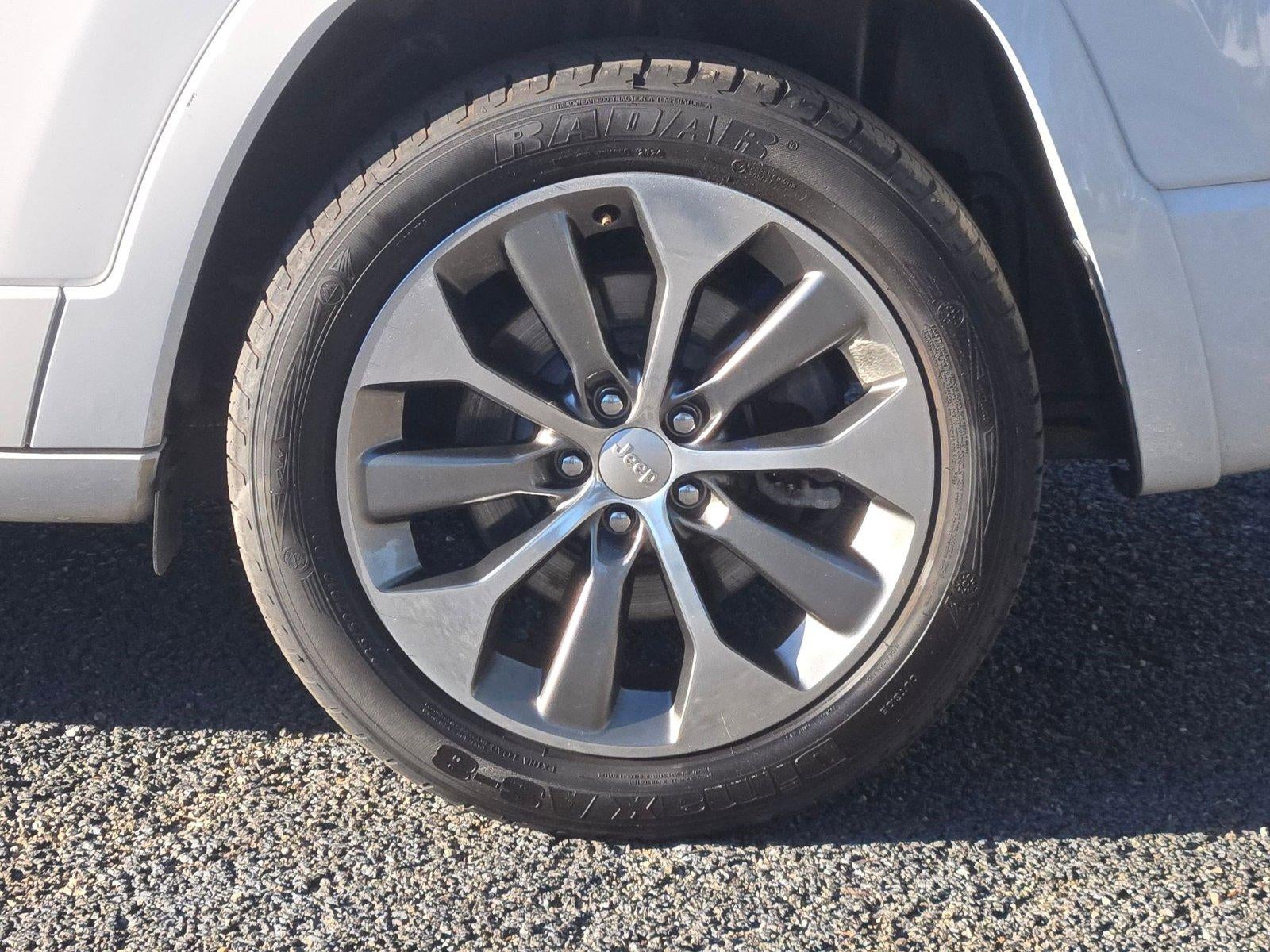 2019 Jeep Cherokee Overland FWD