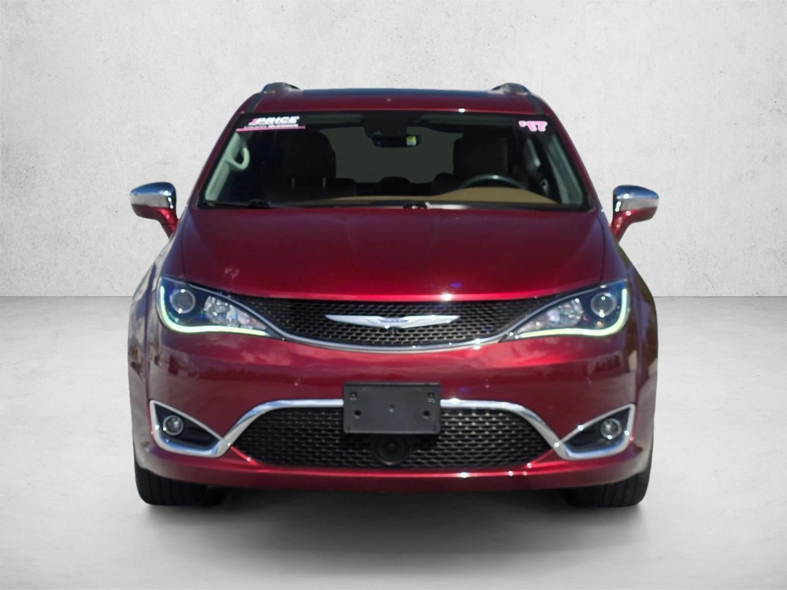 2017 Chrysler Pacifica Limited FWD