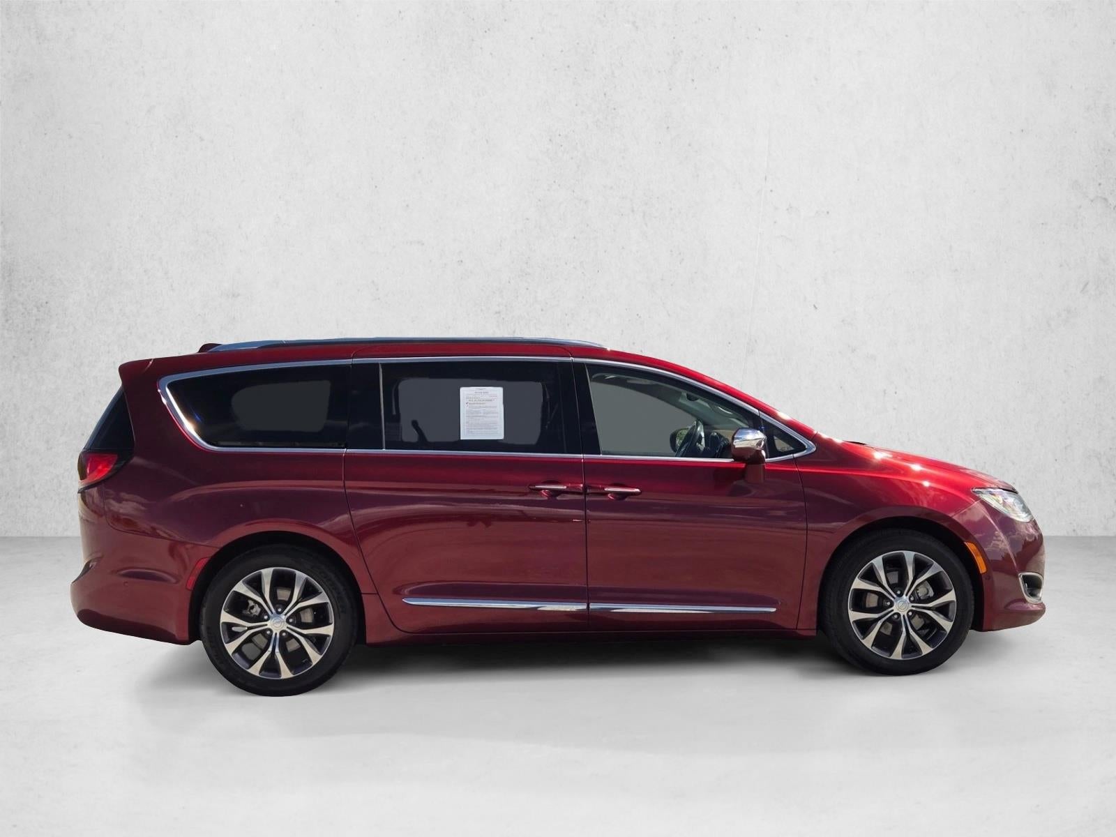 2017 Chrysler Pacifica Limited FWD