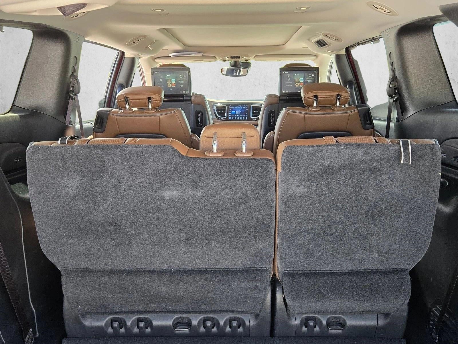 2017 Chrysler Pacifica Limited FWD