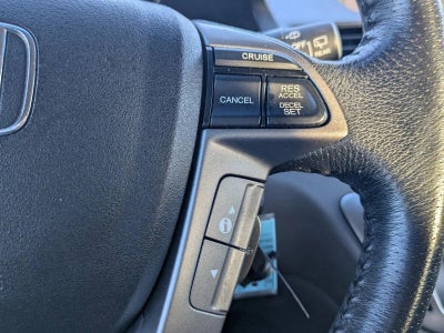 2012 Honda Odyssey Touring with DVD Rear Entertainment System and Navigation