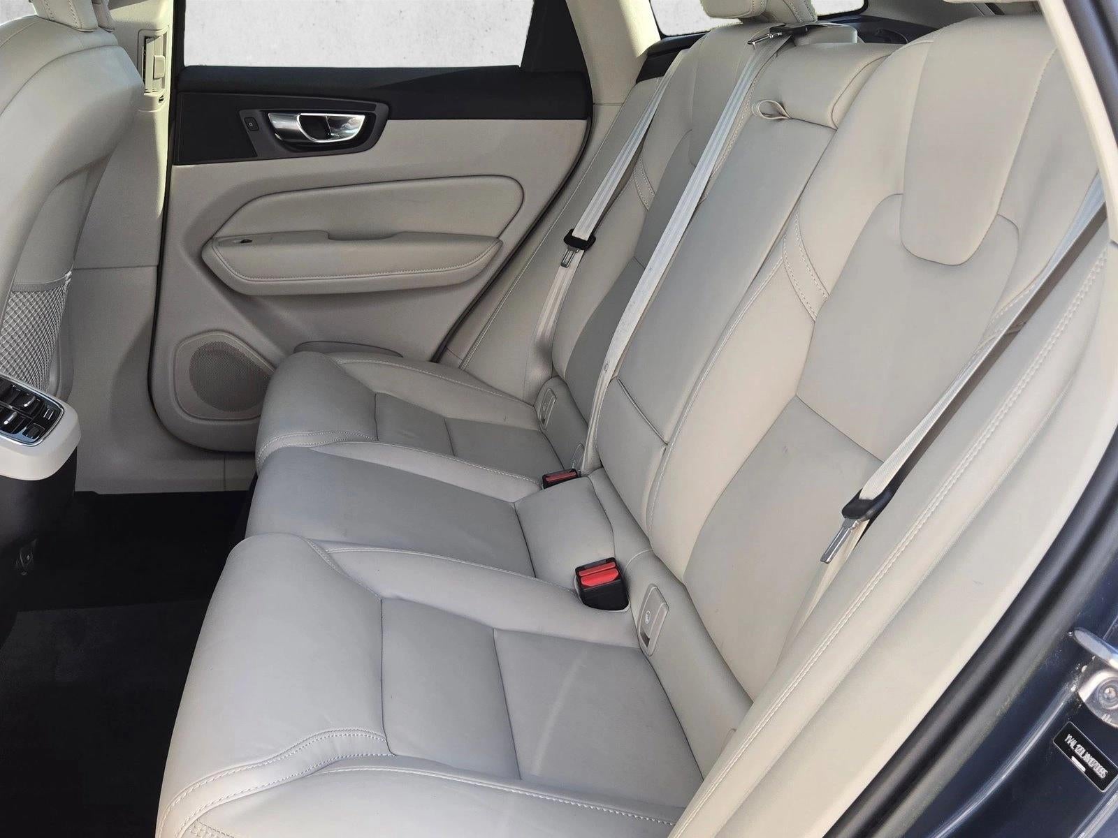 2022 Volvo XC60 B5 FWD Inscription