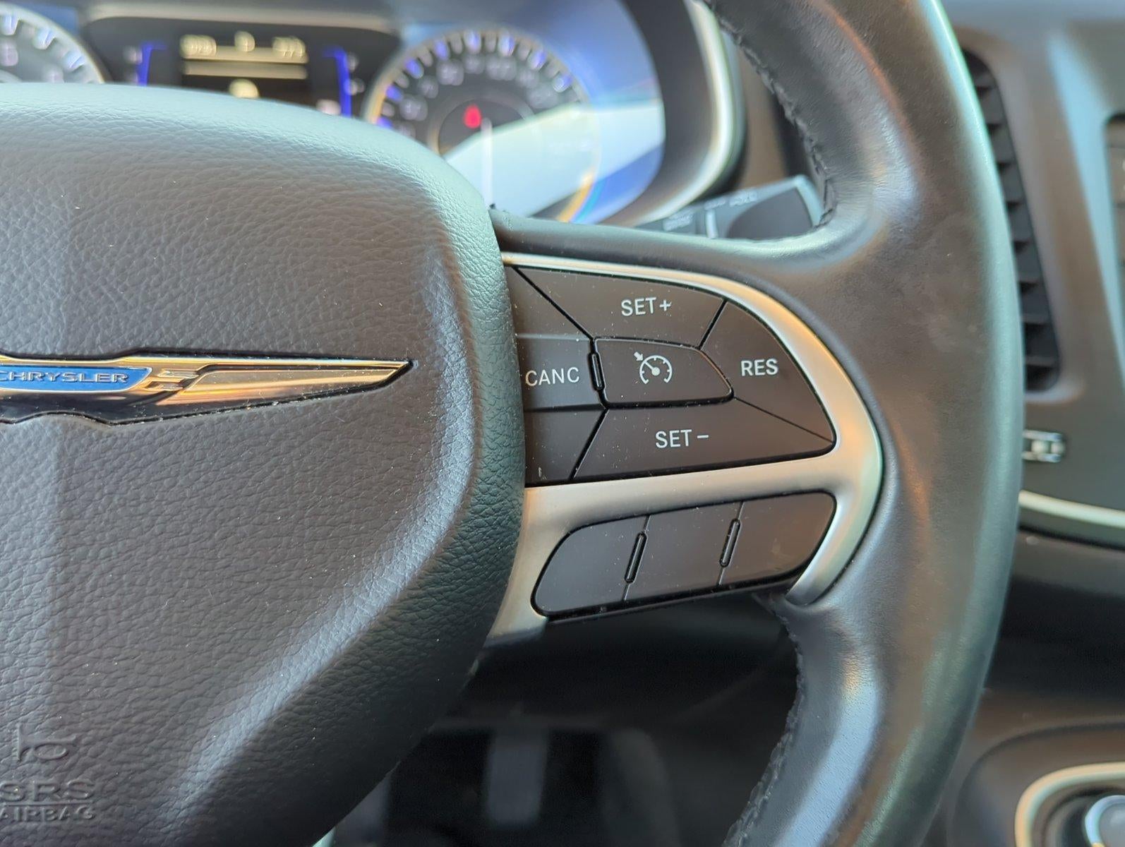 2015 Chrysler 200 4dr Sdn Limited FWD
