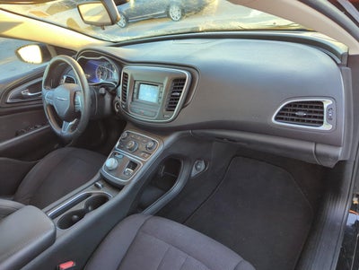 2015 Chrysler 200 4dr Sdn Limited FWD