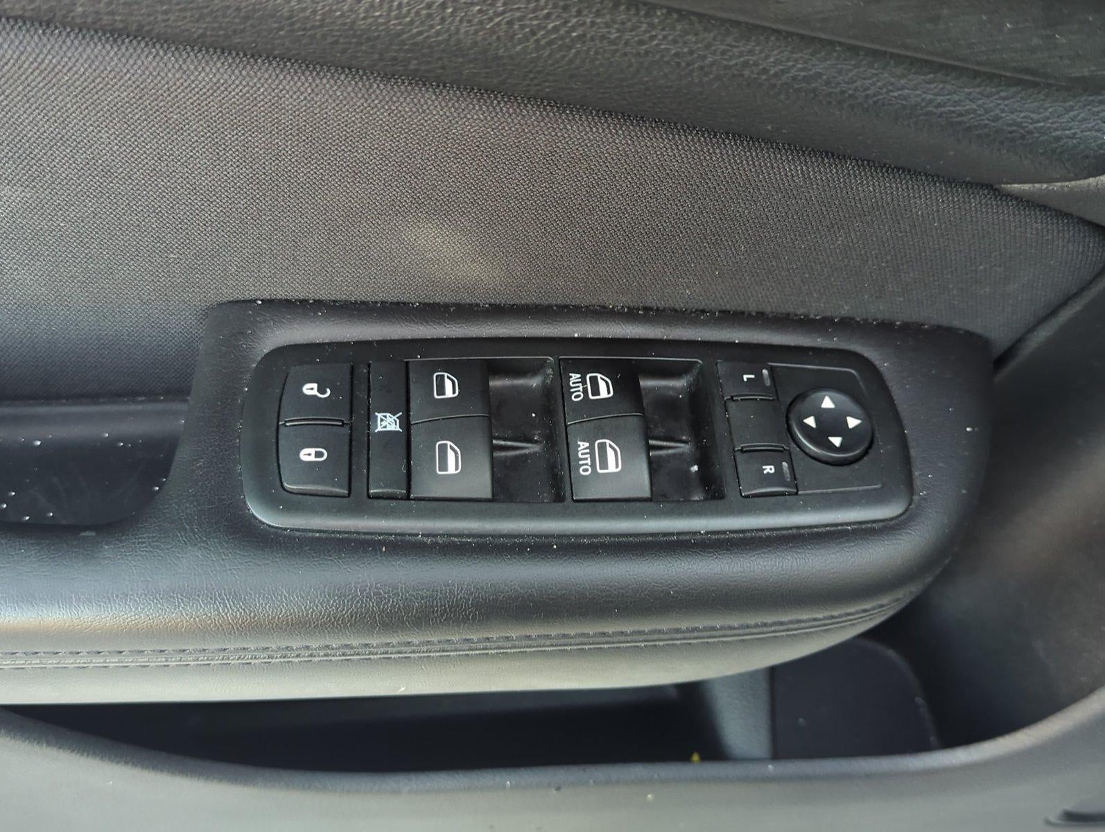 2015 Chrysler 200 4dr Sdn Limited FWD
