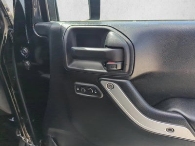 2013 Jeep Wrangler 4WD 2dr Sahara