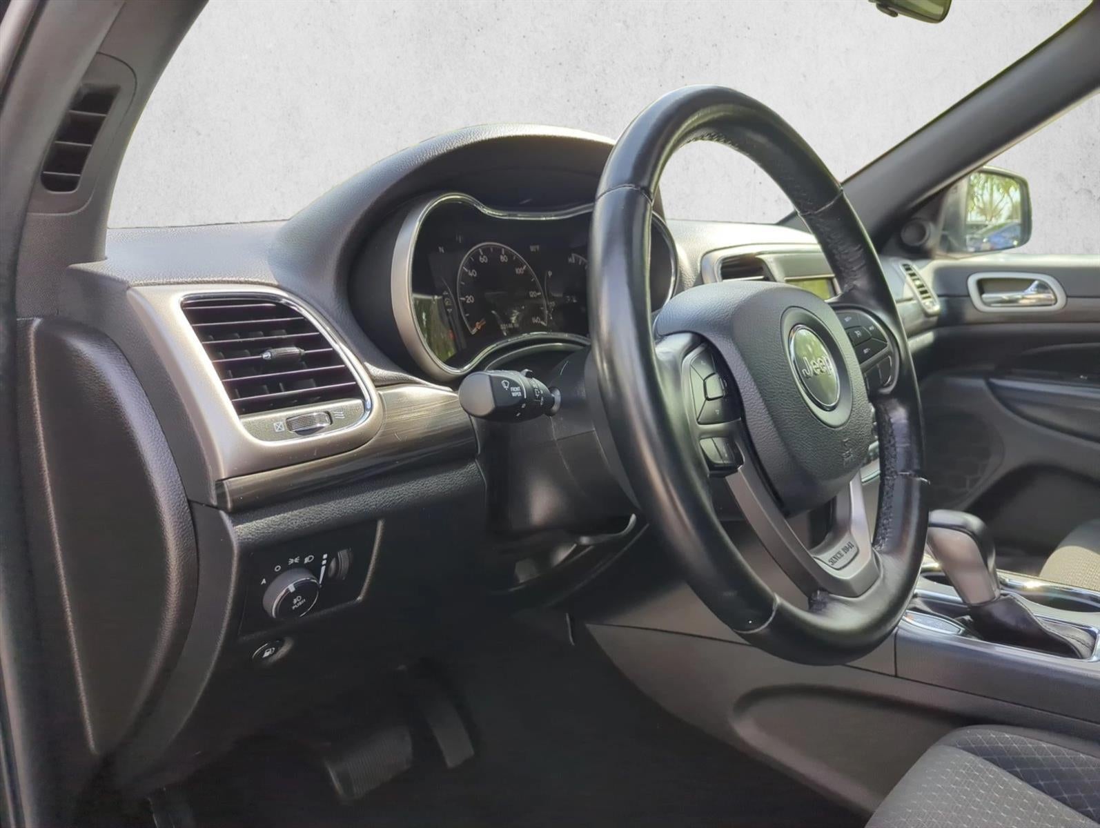 2021 Jeep Grand Cherokee Laredo E 4x2