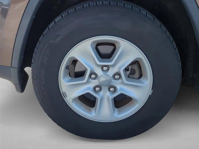 2017 Jeep Grand Cherokee Laredo 4x4