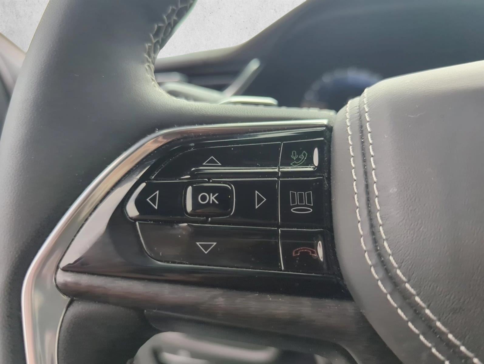 2023 Jeep Grand Cherokee Overland 4x4