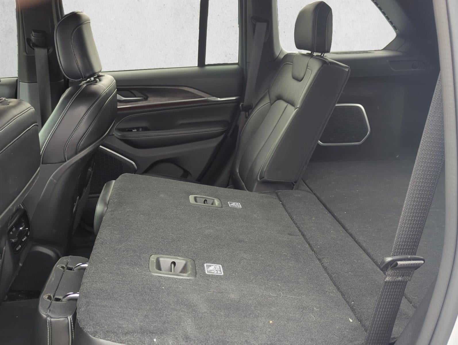 2023 Jeep Grand Cherokee Overland 4x4