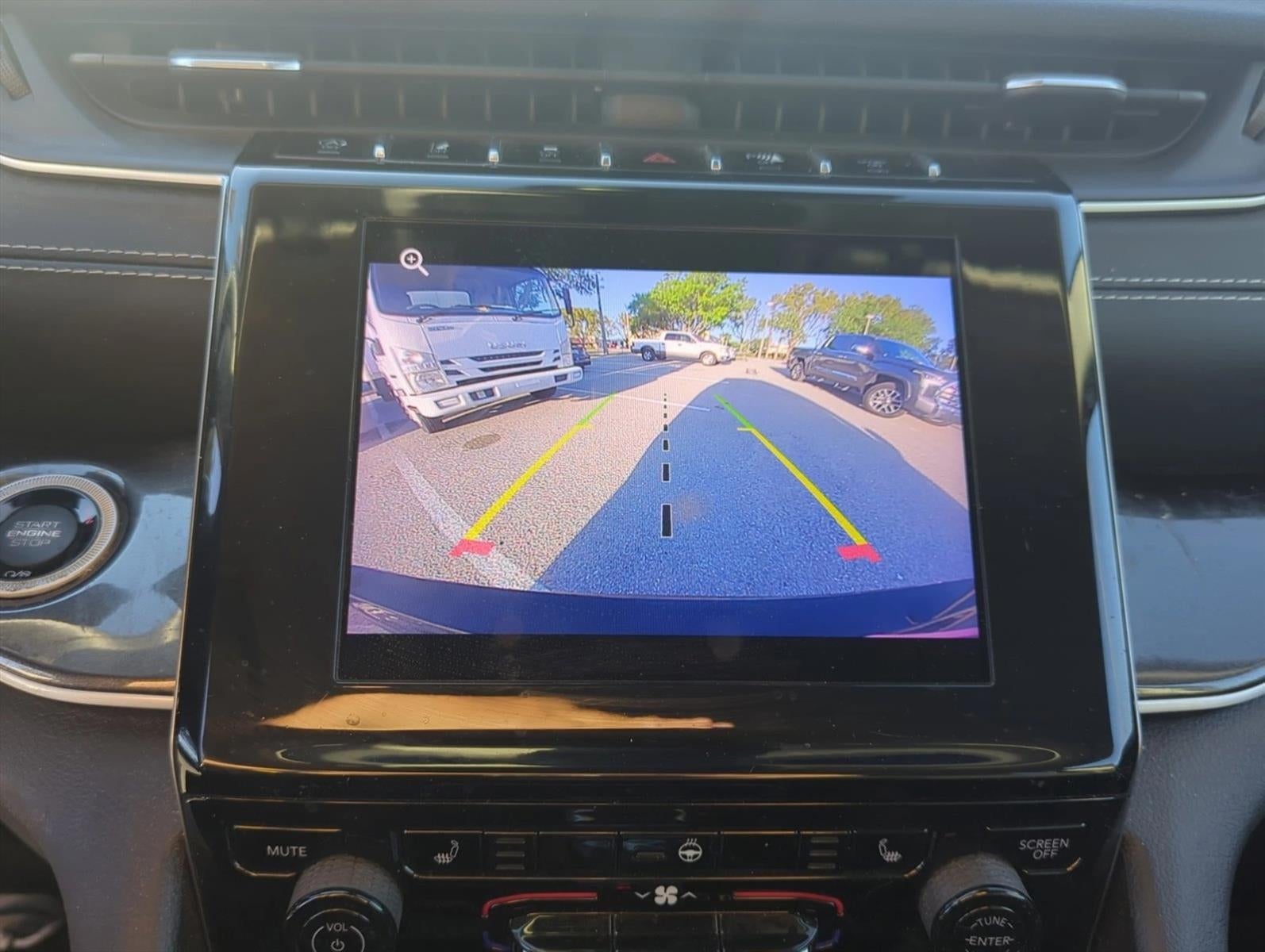 2021 Jeep Grand Cherokee L Laredo 4x4