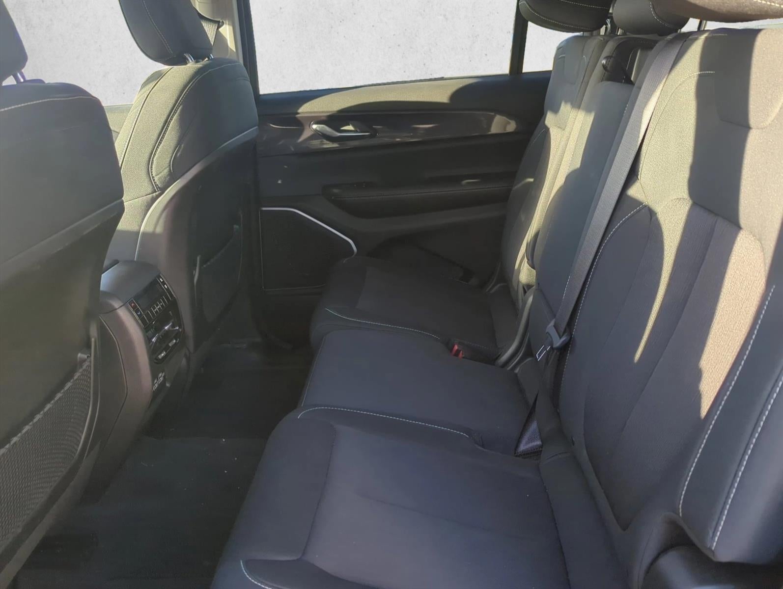 2021 Jeep Grand Cherokee L Laredo 4x4