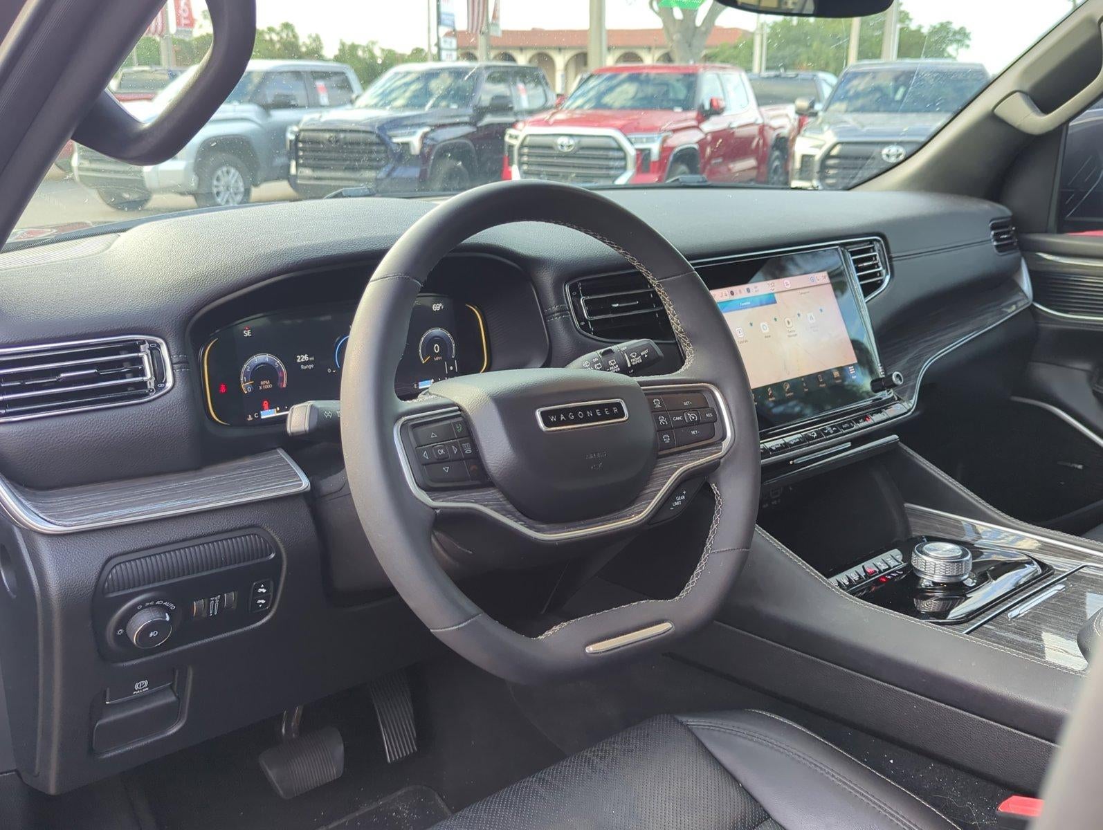 2022 Jeep Wagoneer Series II 4x2