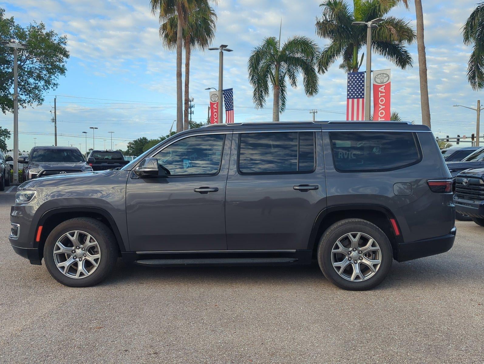 2022 Jeep Wagoneer Series II 4x2
