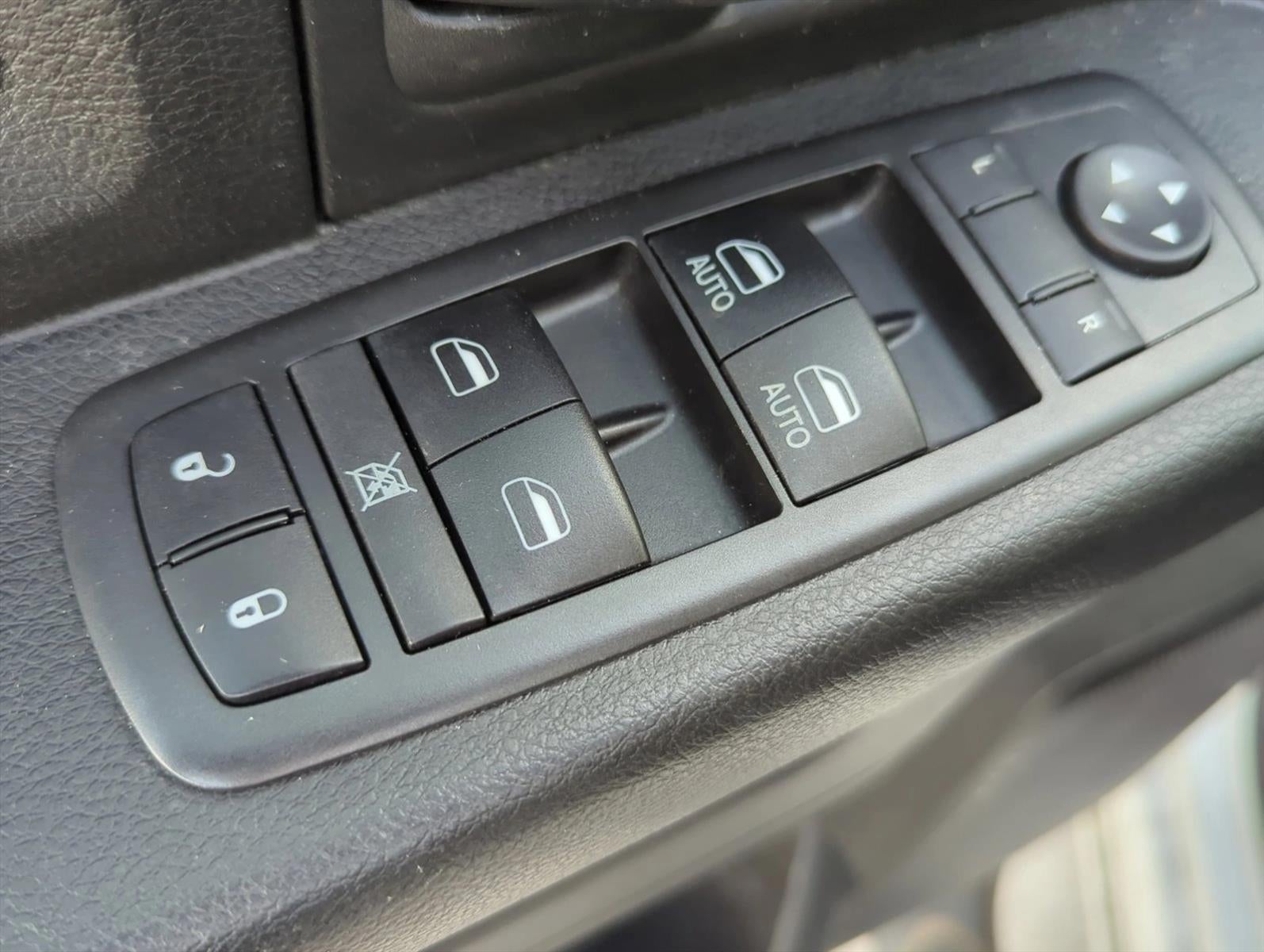 2019 RAM 1500 Classic Express 4x2 Quad Cab 6'4" Box