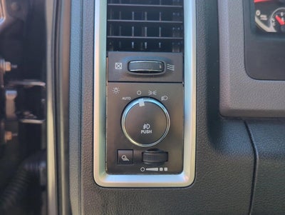 2015 RAM 1500 2WD Crew Cab 5.7 Ft Box Big Horn