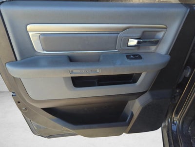 2019 RAM 1500 Classic Lone Star 4x2 Crew Cab 5'7" Box
