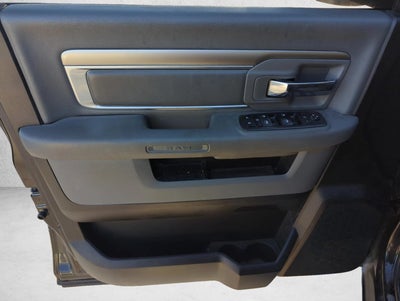2019 RAM 1500 Classic Lone Star 4x2 Crew Cab 5'7" Box