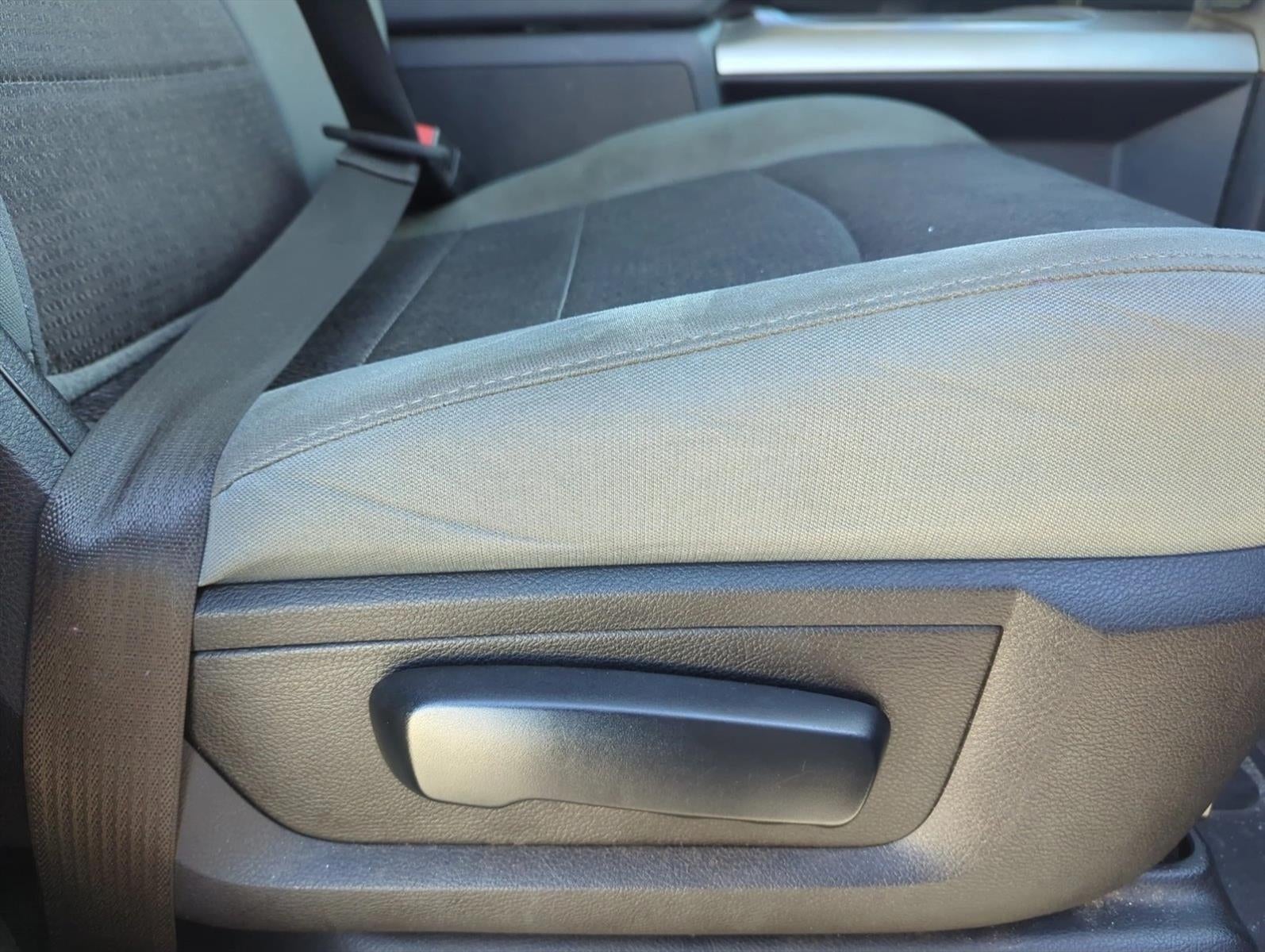 2019 RAM 1500 Classic Lone Star 4x2 Crew Cab 5'7" Box
