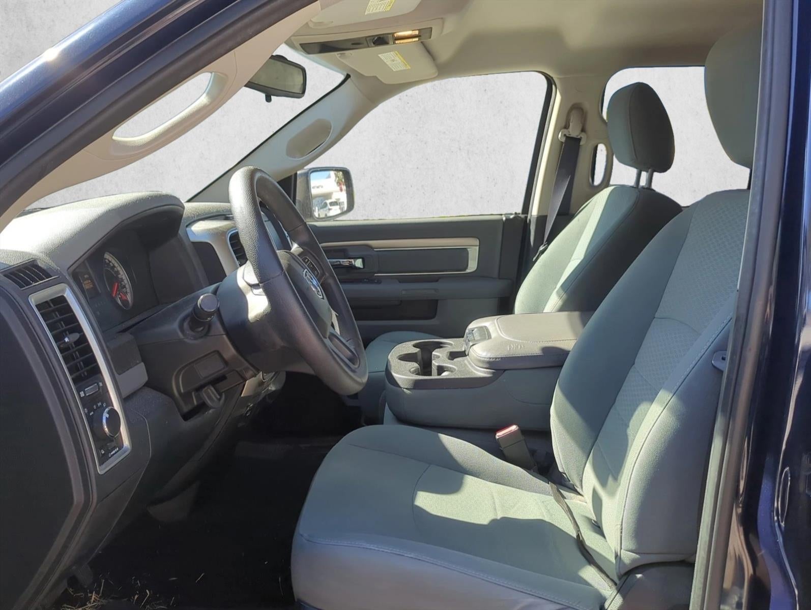 2016 RAM 1500 4WD Quad Cab 6.4 Ft Box SLT