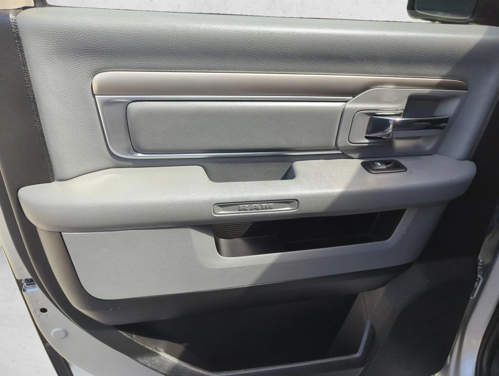 2019 RAM 1500 Classic Big Horn 4x4 Crew Cab 5'7" Box