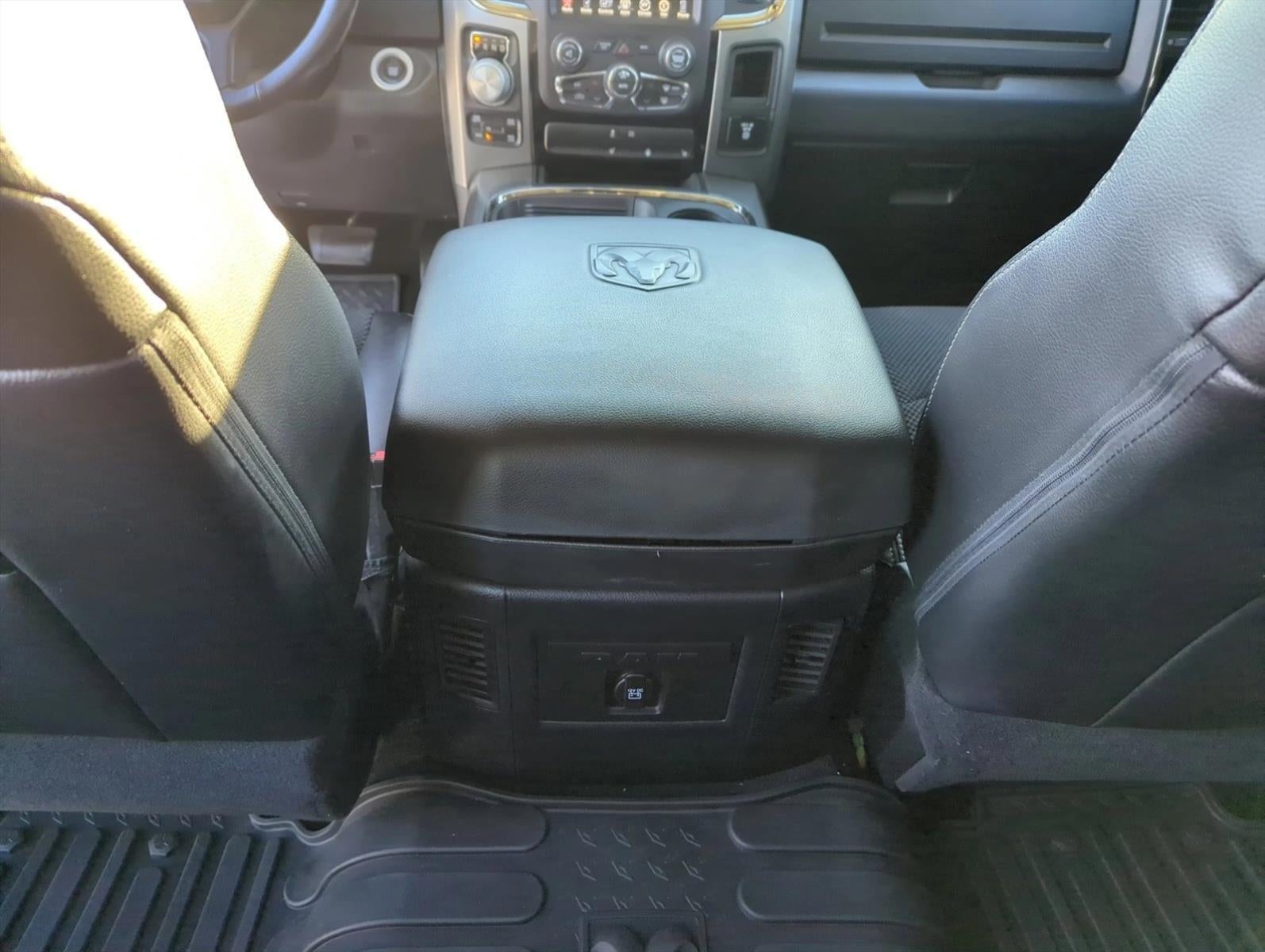 2017 RAM 1500 Night 4x4 Crew Cab 5'7" Box