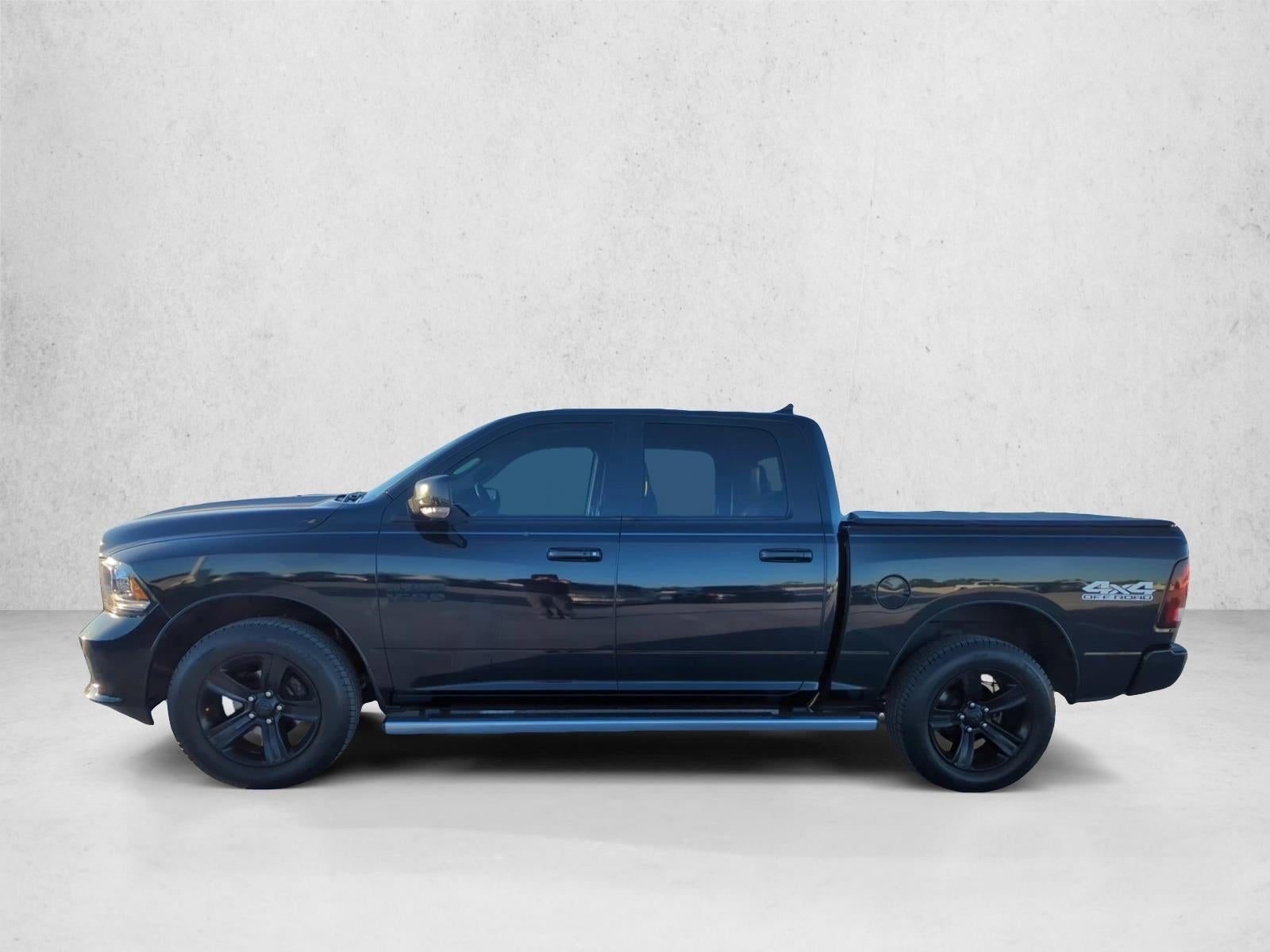 2017 RAM 1500 Night 4x4 Crew Cab 5'7" Box