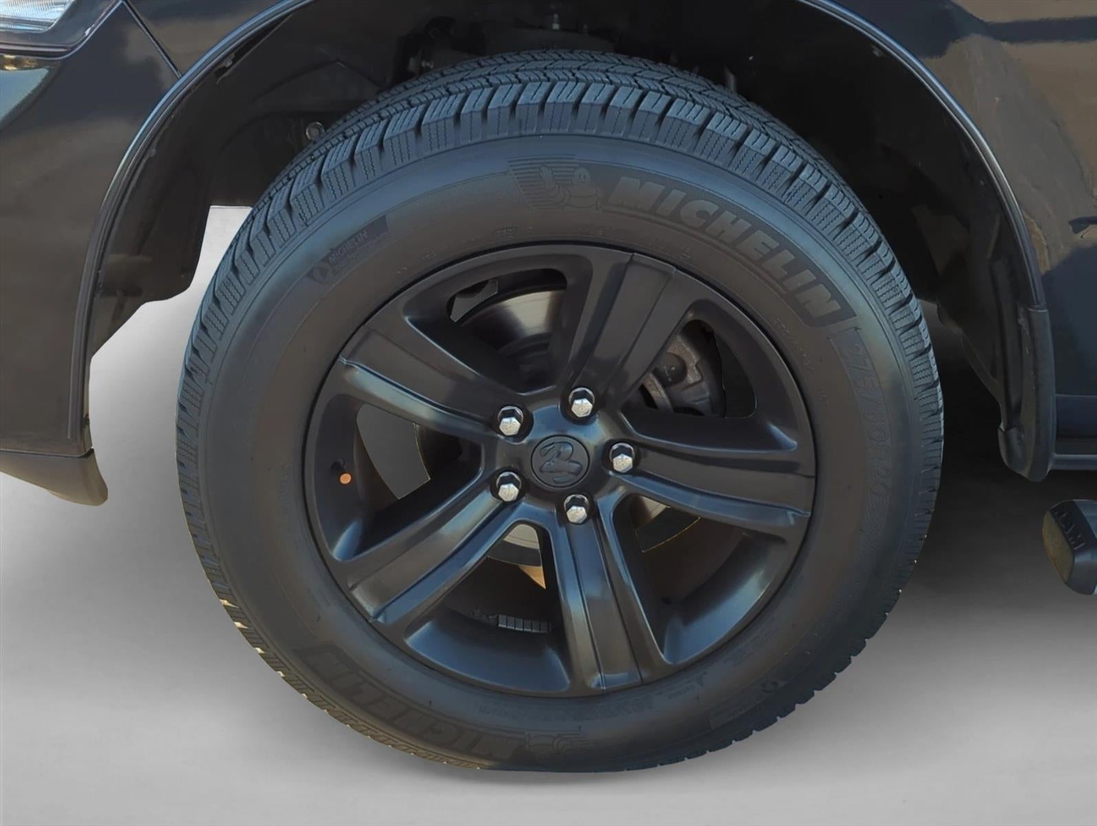 2017 RAM 1500 Night 4x4 Crew Cab 5'7" Box