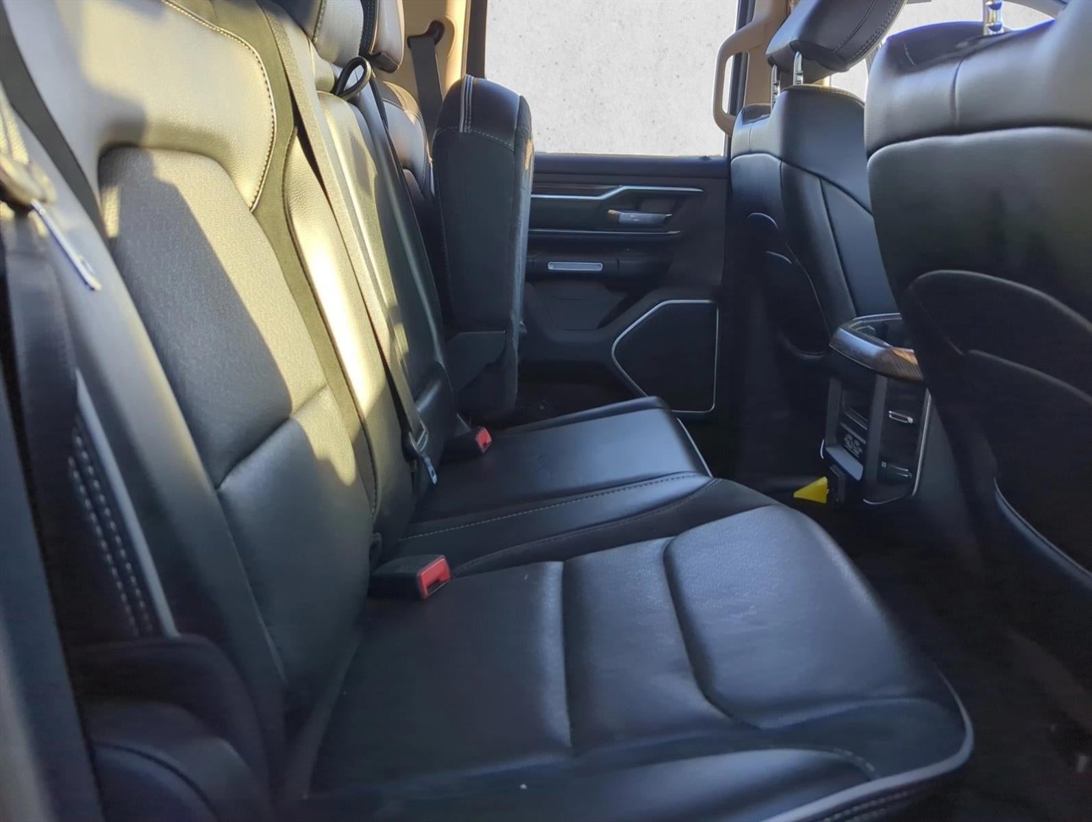 2020 RAM 1500 Laramie 4x2 Quad Cab 6'4" Box