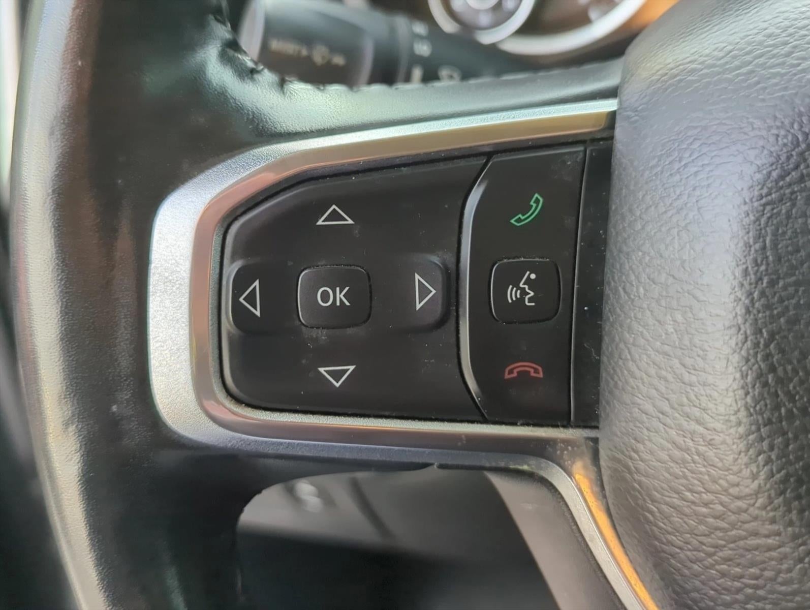 2019 RAM 1500 Laramie 4x2 Quad Cab 6'4" Box