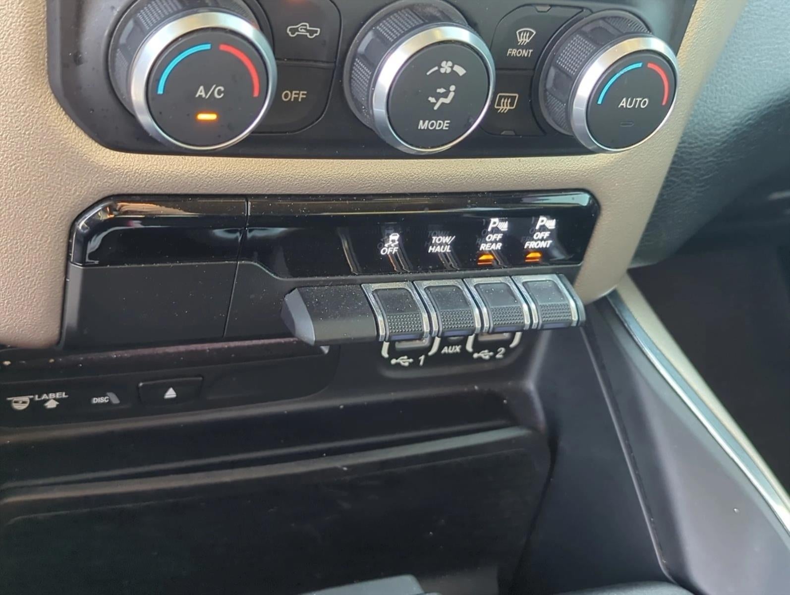 2019 RAM 1500 Laramie 4x2 Quad Cab 6'4" Box