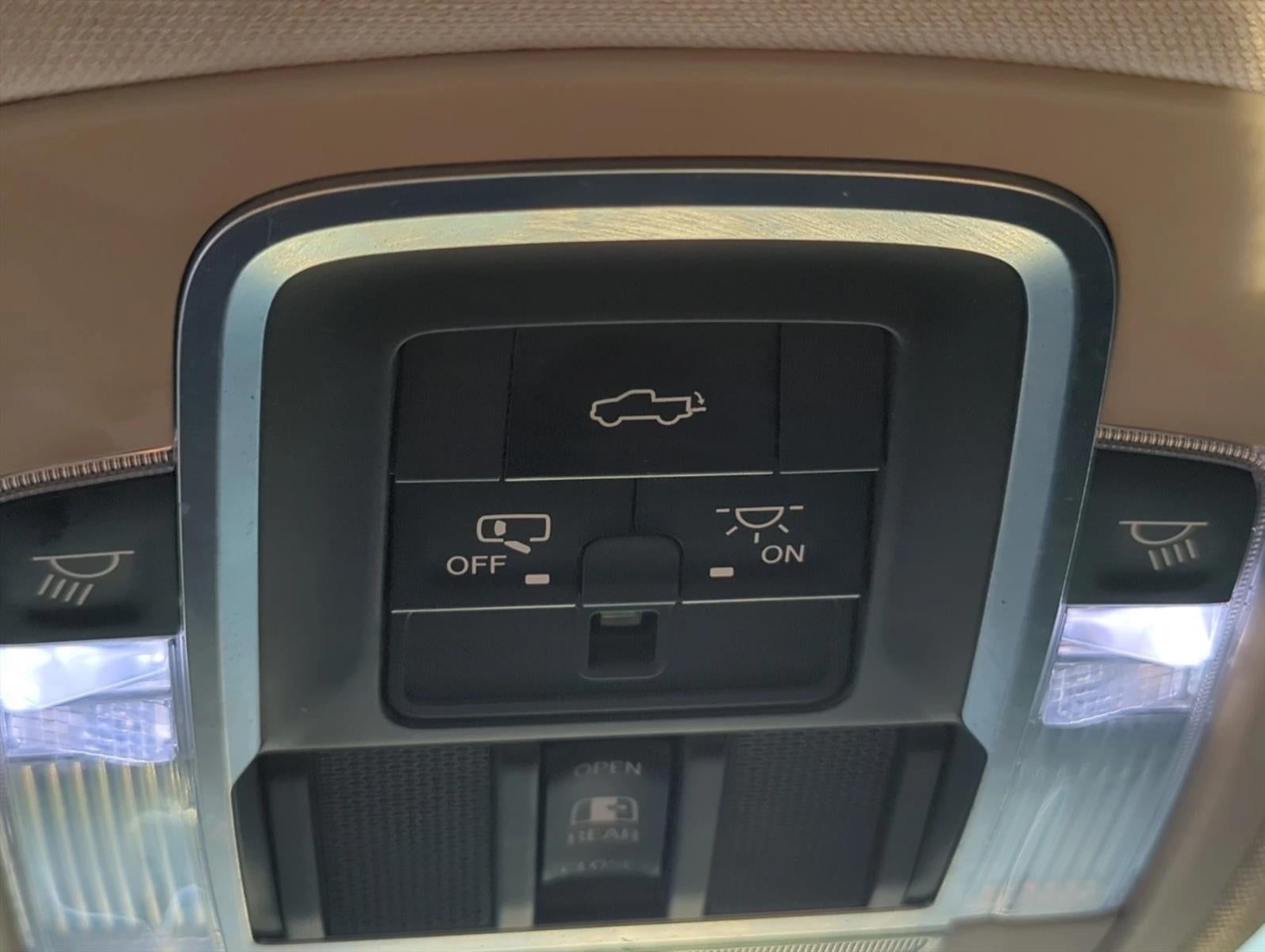 2019 RAM 1500 Laramie 4x2 Quad Cab 6'4" Box