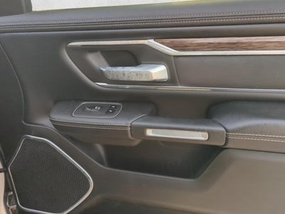2019 RAM 1500 Laramie 4x2 Quad Cab 6'4" Box